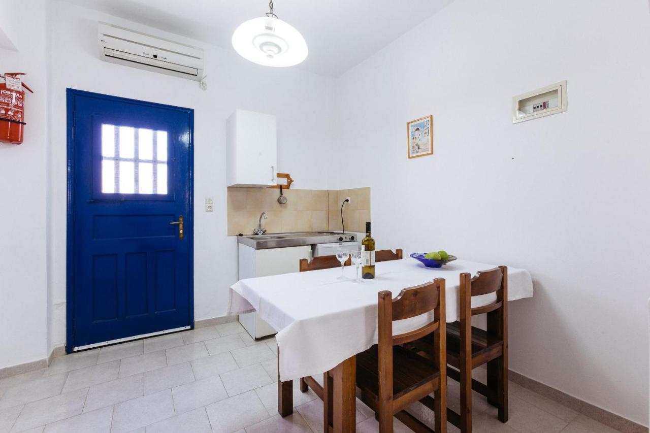 Thalassitis Coastal Apartments Perivolos  Exterior photo