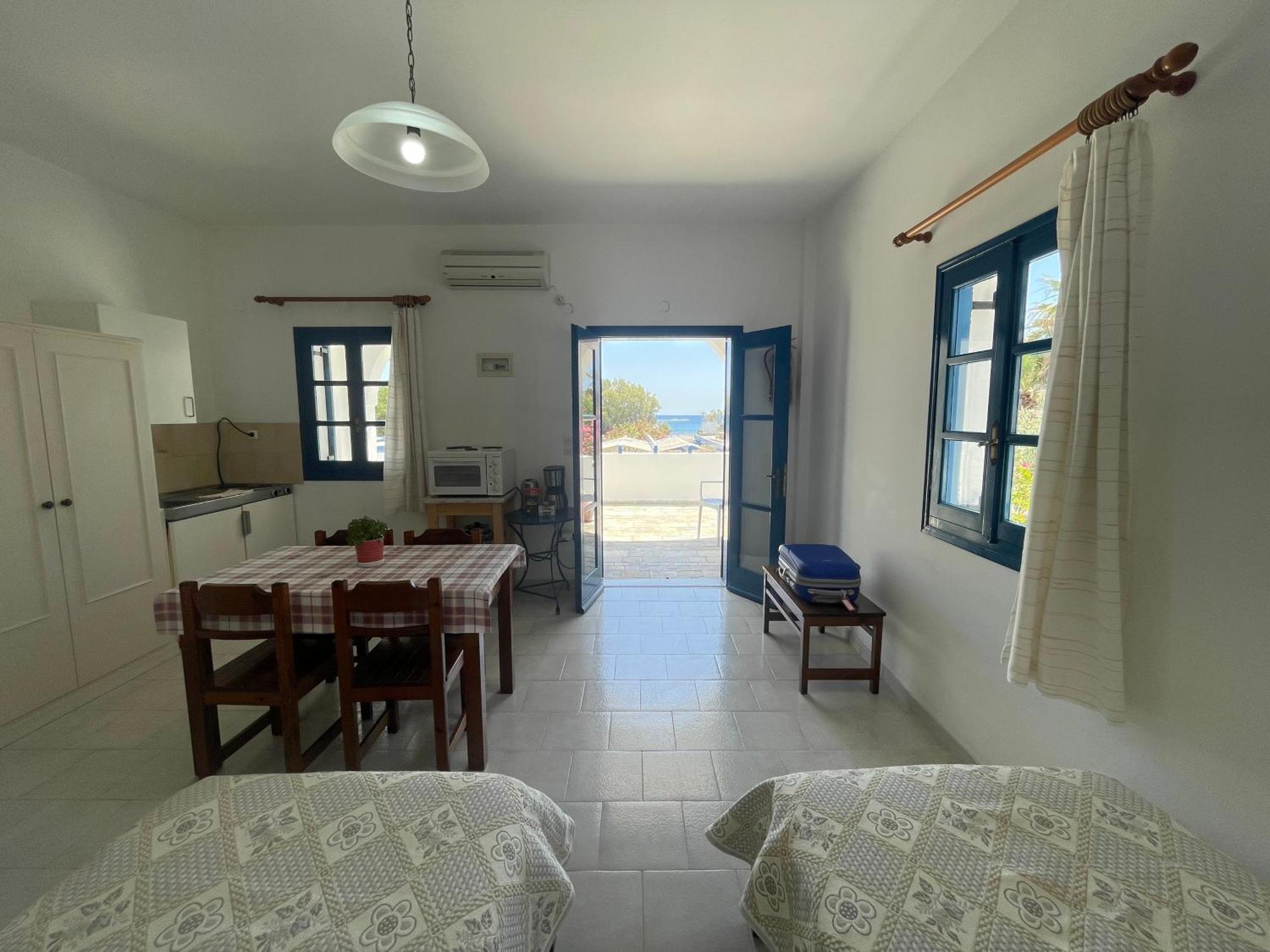 Thalassitis Coastal Apartments Perivolos  Exterior photo