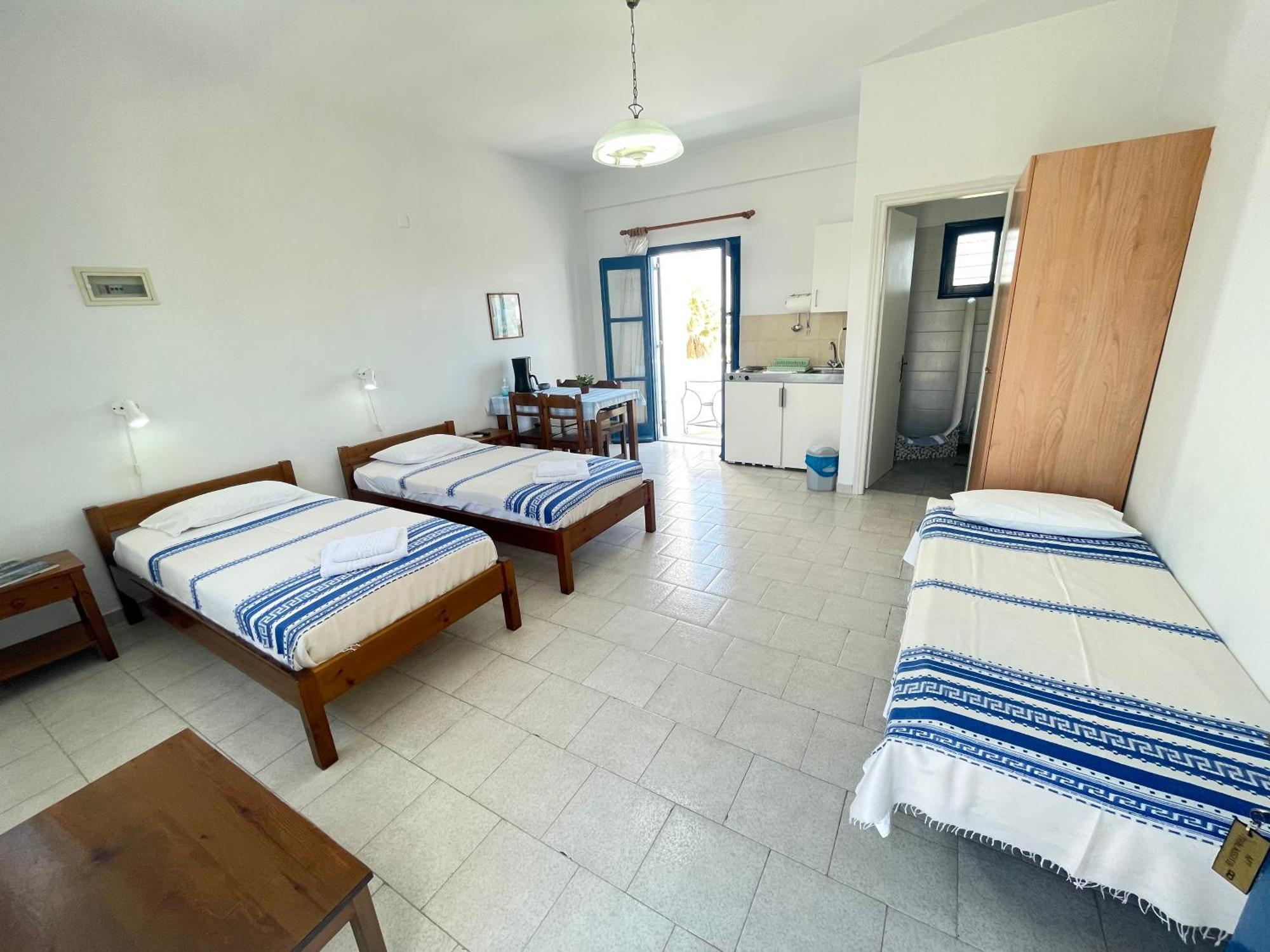 Thalassitis Coastal Apartments Perivolos  Exterior photo